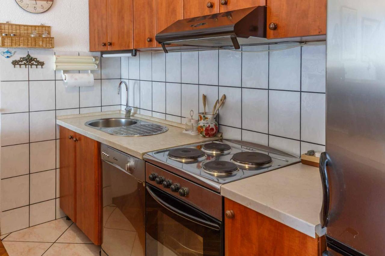 Apartman Mauro Малинска Екстериор снимка