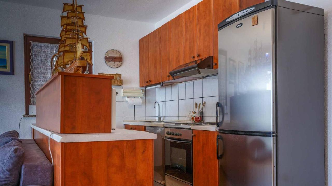 Apartman Mauro Малинска Екстериор снимка