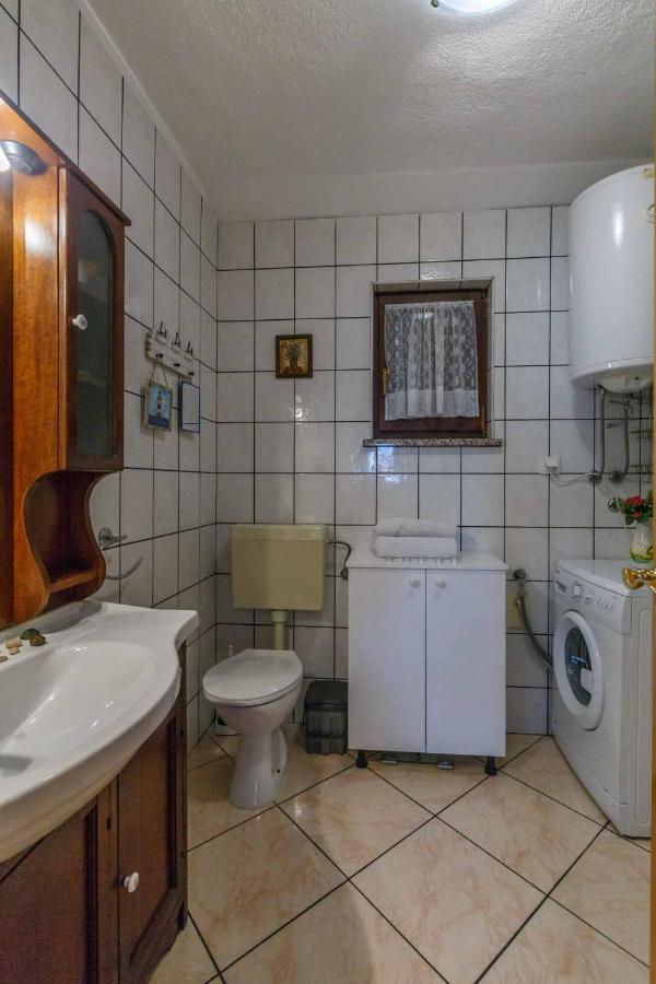 Apartman Mauro Малинска Екстериор снимка